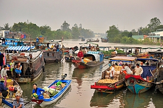 Plovoucí trh na Mekongu (Vietnam)