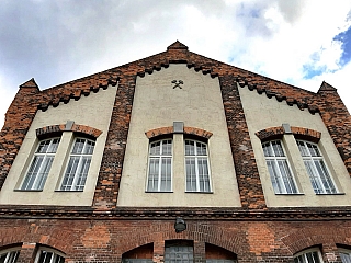 Historická cihlová budova - Dolní oblast Vítkovice (Ostrava - Česká republika)