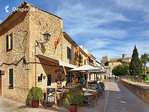 Alcúdia - historické centrum (Mallorca - Španělsko)