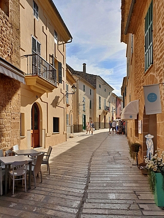 Alcúdia - historické centrum (Mallorca - Španělsko)