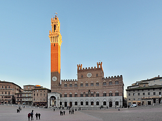Siena nabídne ve svém srdci skutečnou středověkou nádheru (Itálie)