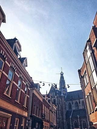 Kostel sv. Bavona v dáli (Haarlem - Nizozemsko)