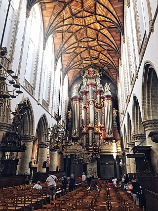 Interiér kostela svatého Bavona (Haarlem - Nizozemsko)
