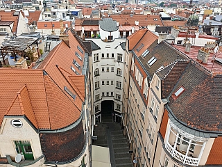 Stará radnice v Brně a pohled z radníční věže (Česká republika)