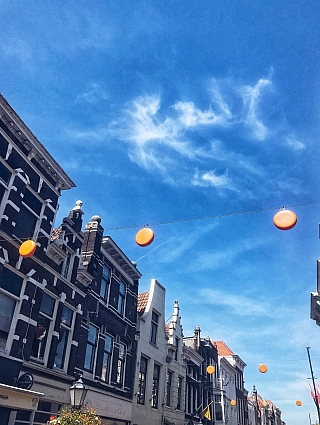 Vyvěšené Goudy na náměstí (Gouda - Nizozemsko)