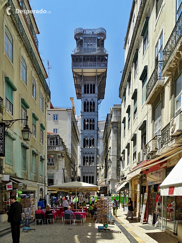 Elevador de Santa Justa v Lisabonu (Portugalsko)