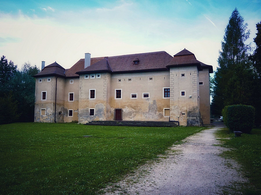 Kaštieľ v Brodzanoch (Slovensko)