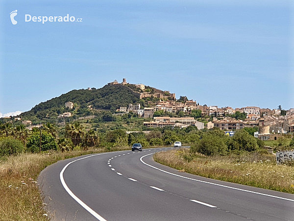 Pevnost a městečko Capdepera na ostrově Mallorka (Španělsko)