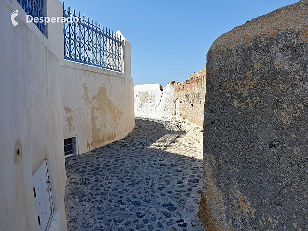 Oia na ostrově Santorini (Řecko)