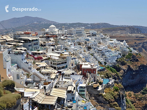 Fira na ostrově Santorini (Řecko)