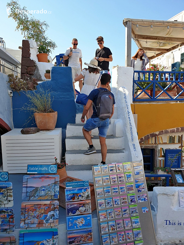 Oia na ostrově Santorini (Řecko)