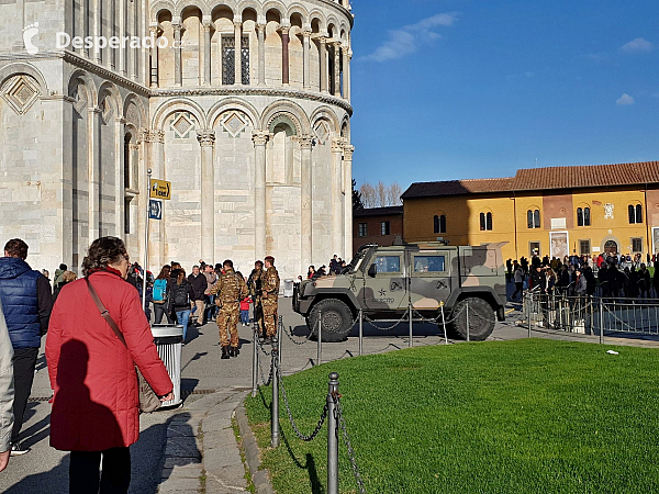 Baptisterium, Katedrála a Šikmá věž v Pisa (Toskánsko - Itálie)