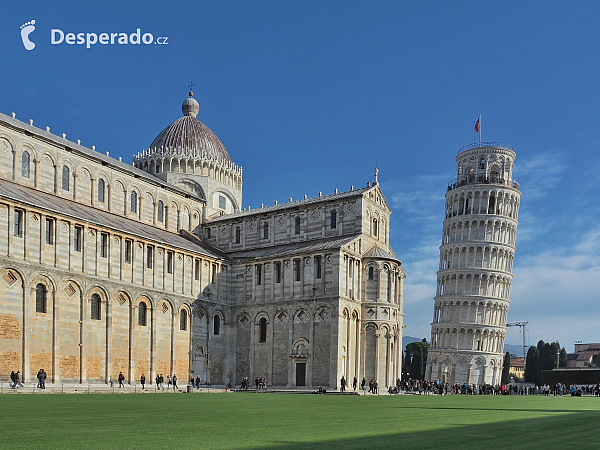 Baptisterium, Katedrála a Šikmá věž v Pisa (Toskánsko - Itálie)