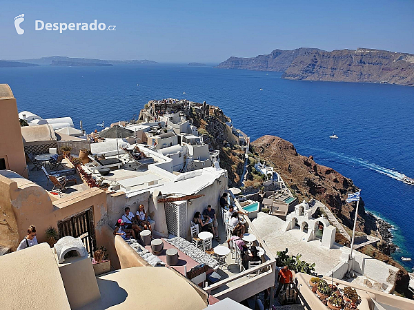 Oia na ostrově Santorini (Řecko)