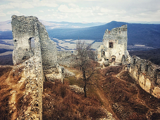 Hrad Gýmeš je majestátna zrúcanina pri Nitre