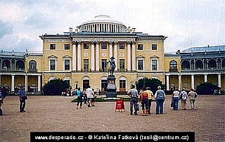 Zámek Pavlovsk u Petrohradu (Rusko)