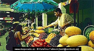 Tržnice Kuzněčnyj rynok v Petrohradu (Rusko)