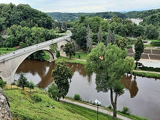 Výhled z hradu Loket (Česká republika)