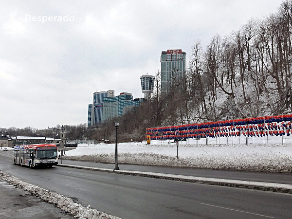 Ledové Niagarské vodopády (Kanada)