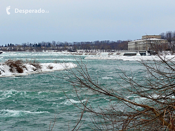 Ledové Niagarské vodopády (Kanada)