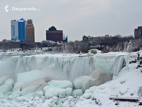 Ledové Niagarské vodopády (Kanada)