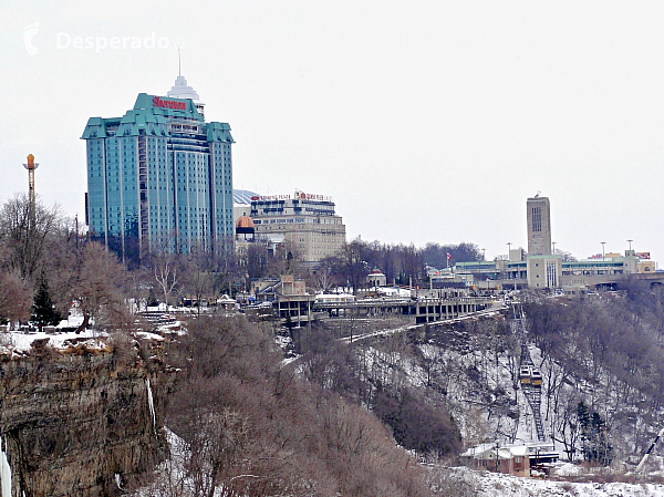 Ledové Niagarské vodopády (Kanada)