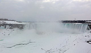 Ledové Niagarské vodopády (Kanada)