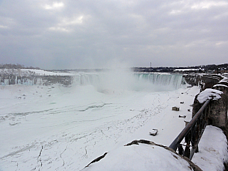 Ledové Niagarské vodopády (Kanada)