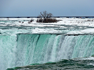 Ledové Niagarské vodopády (Kanada)