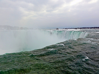 Ledové Niagarské vodopády (Kanada)