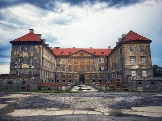 Holíčsky zámok - letné sídlo Habsburgovcov (Slovensko)