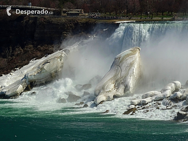 Niagarské vodopády (Kanada)