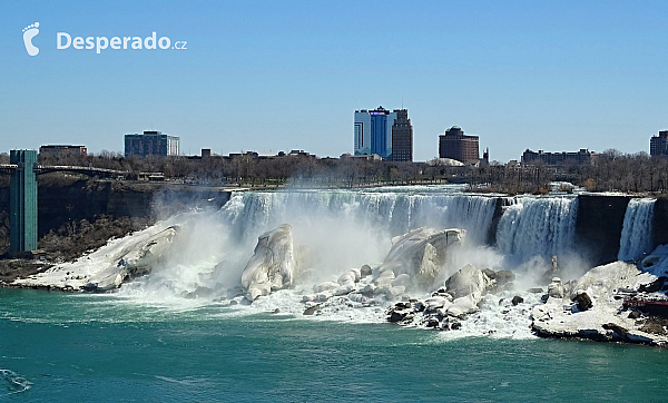 Niagarské vodopády (Kanada)