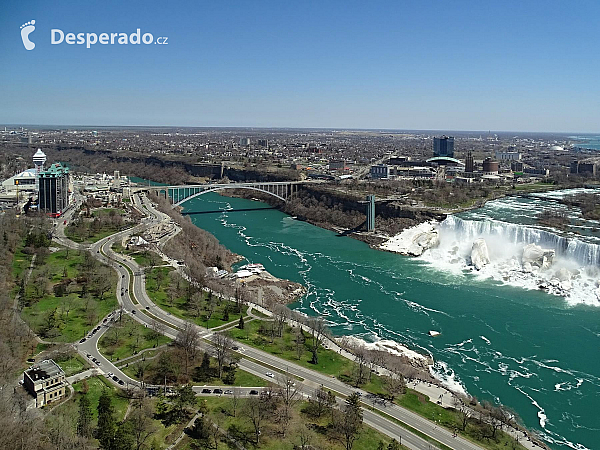 Niagarské vodopády (Kanada)