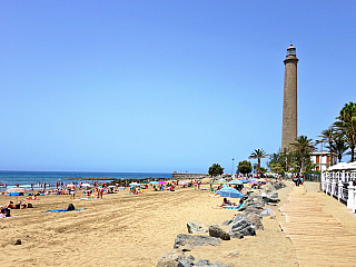 Maspalomas je středobodem turistiky na Gran Canaria (Španělsko)