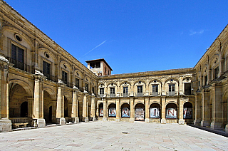 Basílica de San Isidoro v Leónu (León - Španělsko)