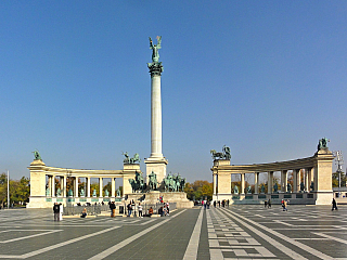 Hösök tere aneb Náměstí hrdinů v Budapešti (Maďarsko)