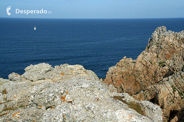 Pointe de Pen-Hir na poloostrově Crozon (Bretaň - Francie)