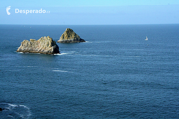 Pointe de Pen-Hir na poloostrově Crozon (Bretaň - Francie)