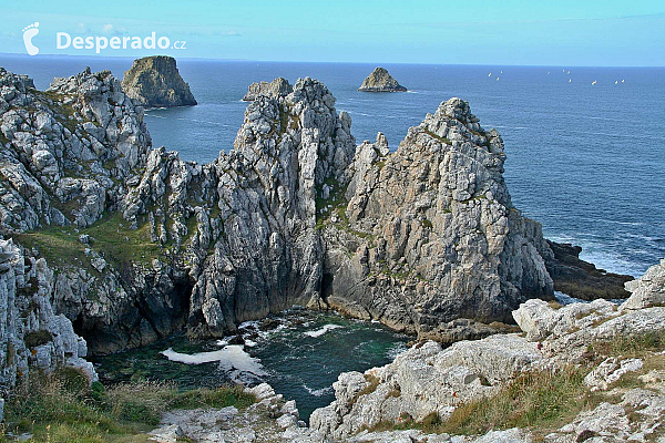 Pointe de Pen-Hir na poloostrově Crozon (Bretaň - Francie)