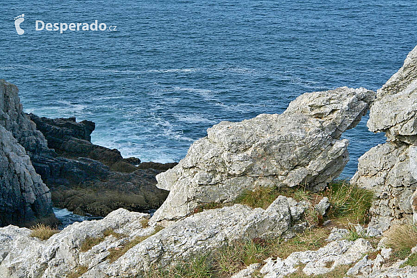 Pointe de Pen-Hir na poloostrově Crozon (Bretaň - Francie)