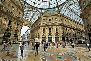 Nákupní Galerie Viktora Emanuela II. v Milánu (Lombardie - Itálie)