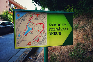 Zámok Hlohovec - Informačná tabuľa zámockého okruhu (Hlohovec - Slovensko)