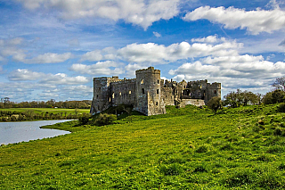 Pokud máte rádi středověk a jeho architekturu, bude se vám určitě líbit stavba v Pembrokeshire, se kterou si užijete pár romantických chvilek. V současné době jde o zříceninu, ve dvanáctém století ale šlo o monumentální konstrukci, která budila velký respekt už z dálky. Obdivovat můžete i starý...