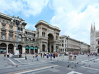 Nejen Řím, Neapol nebo Palermo, italská bota je velmi krásná i ve své severnější polovině. Jedno z nejbohatších měst Evropy s katedrálou, co znají od vidění opravdu všichni, i tak by se dal představit Milán. Západ historické Lombardie je domovem dvou věhlasných fotbalových celků, ale zavede vás...