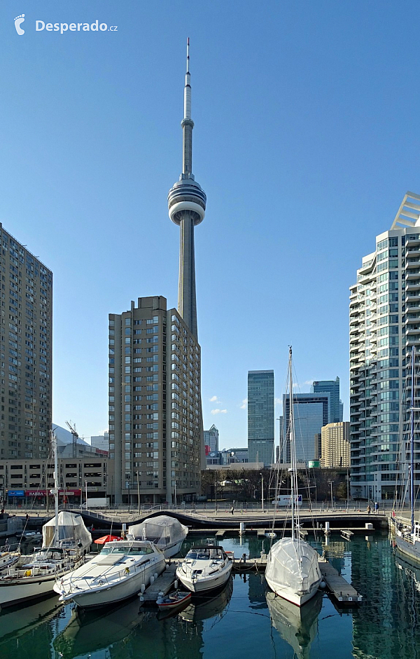 CN Tower v Torontu (Ontario - Kanada)