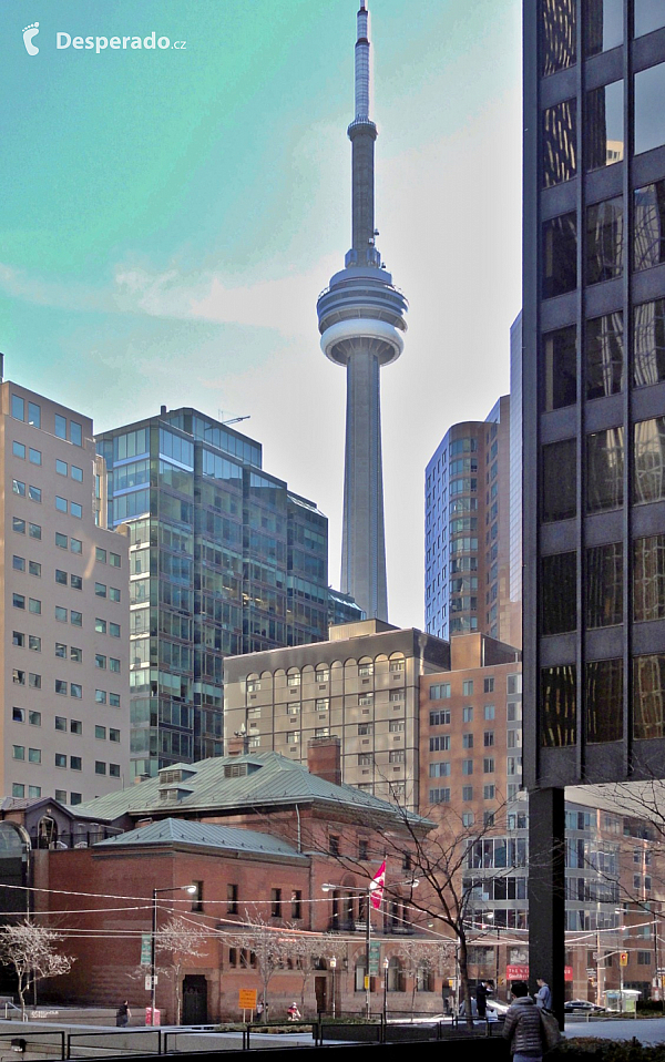 CN Tower v Torontu (Ontario - Kanada)