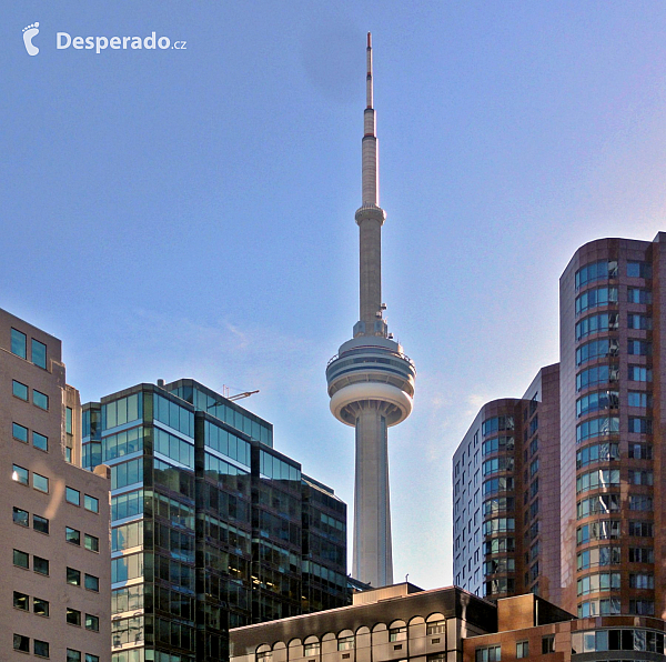 CN Tower v Torontu (Ontario - Kanada)