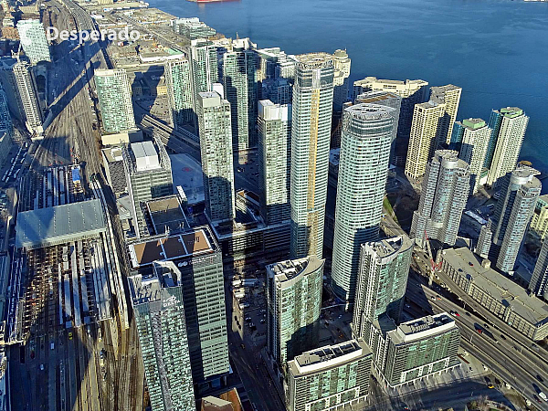 CN Tower v Torontu (Ontario - Kanada)