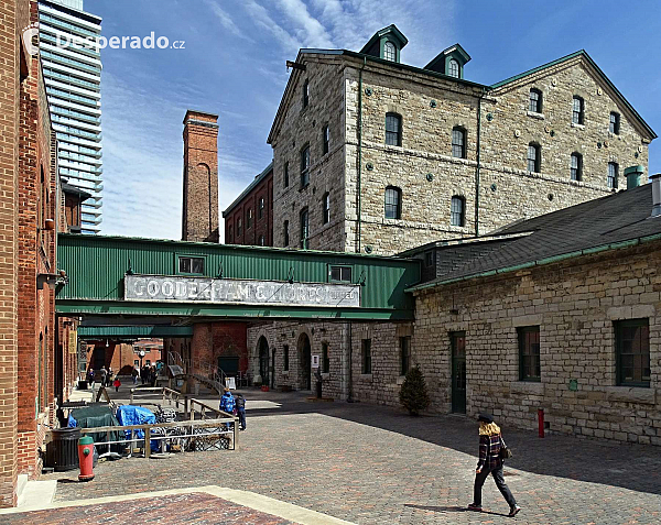 Historická čtvrť The Distillery District v Torontu (Ontario - Kanada)